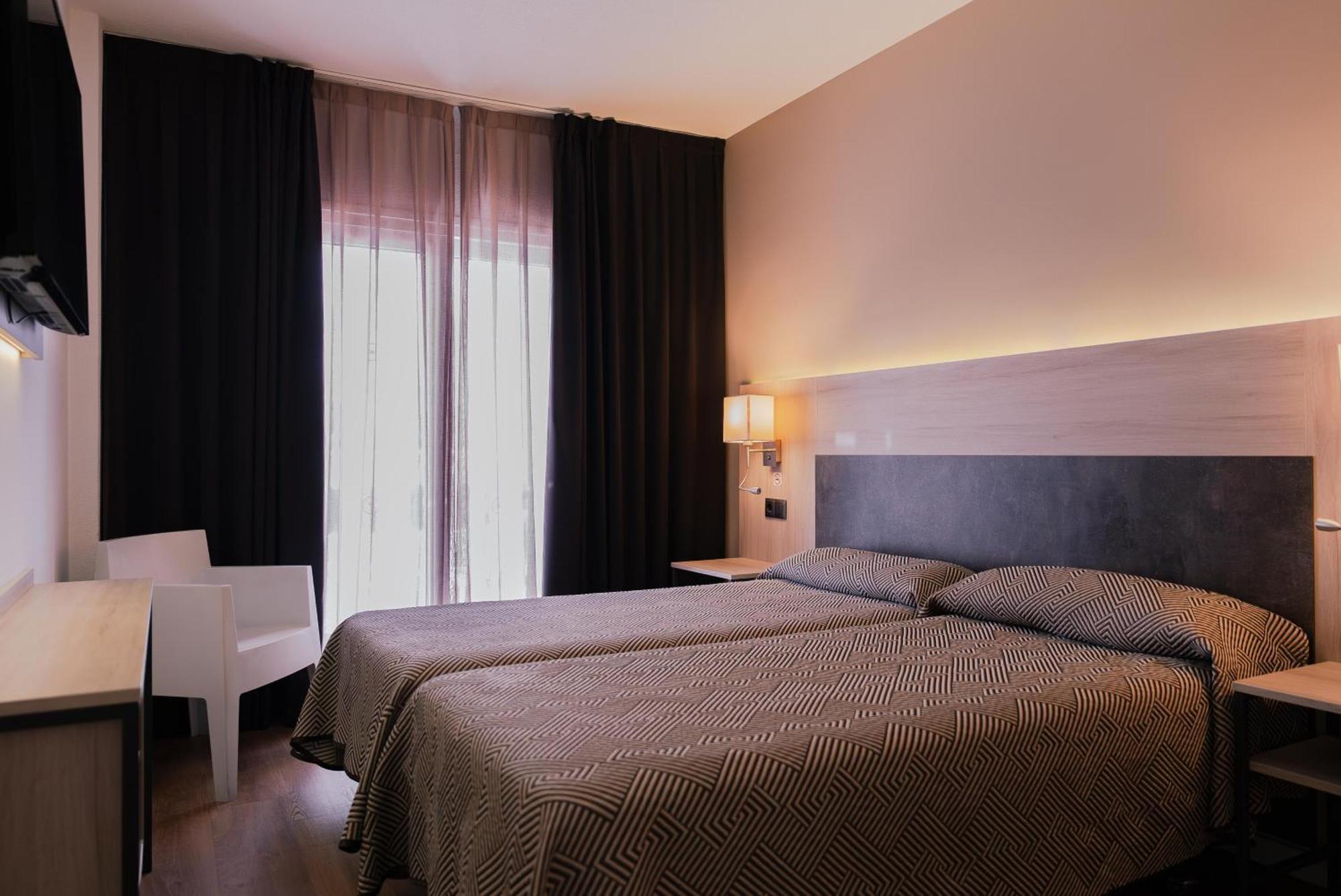 Triple Room 2